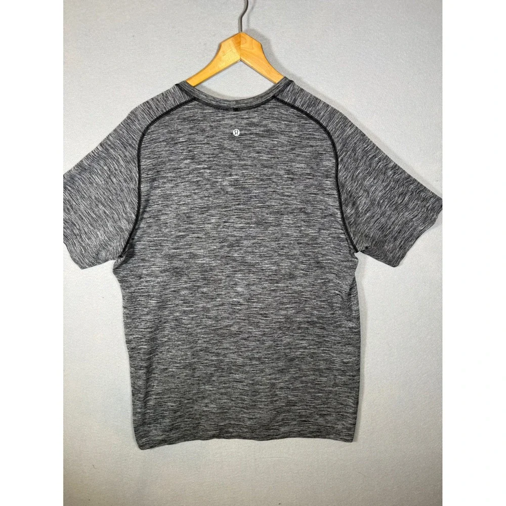 Lululemon Metal Vent Tech Shirt Mens XL Gray Space Dye Short Sleeve Athletic Tee